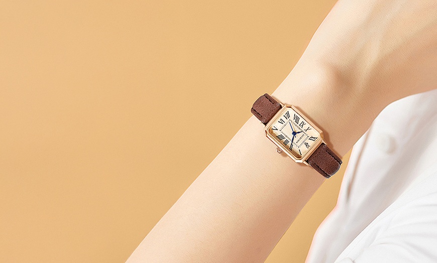 Image 3: Chic Retro-Style Ladies Watch, Elegant Design with Leather Strap