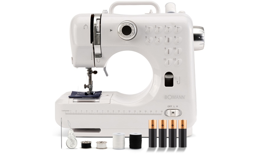 Image 1: Machine à coudre portable 12 points Bomann