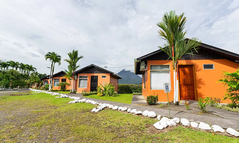 ✈ 7-Night Costa Rica Volcano & Caribbean Beach Vacation w/Air