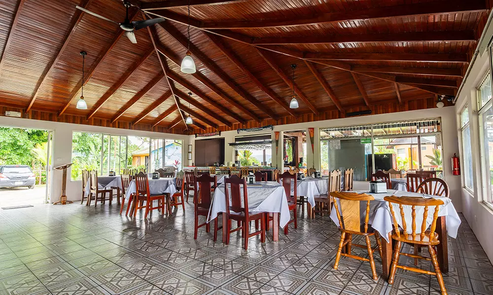 ✈ 7-Night Costa Rica Volcano & Caribbean Beach Vacation w/Air