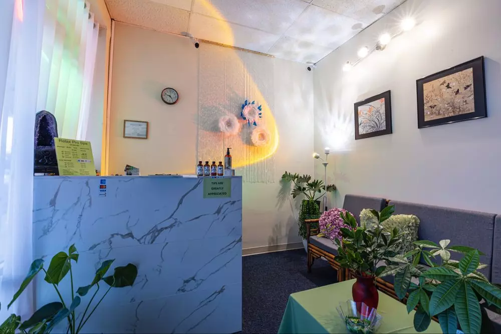 50-Min Swedish or Deep Tissue Massage + Oil Treatment - One or Couple