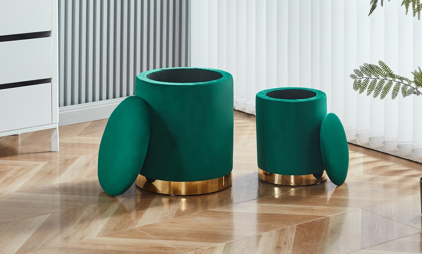 Image 9: Conjunto de pufs de terciopelo