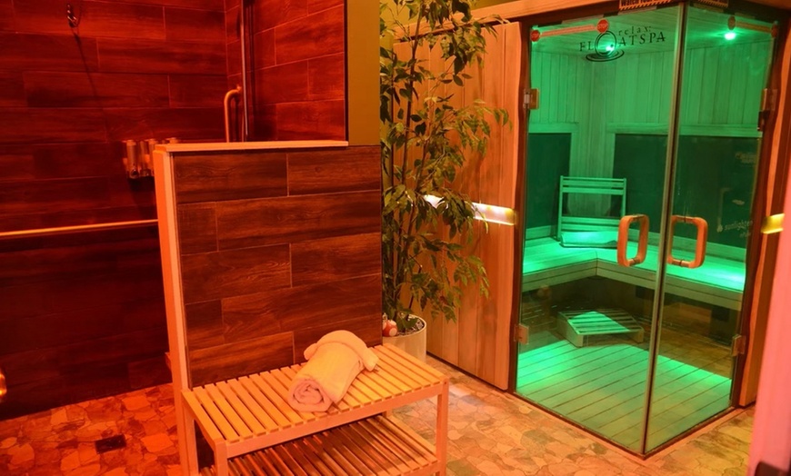Image 1: One 30 or 60-Min Fire + Ice Contrast Therapy Session & Couples Option