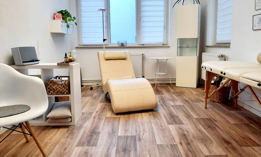 Image 1:  Gua-Sha-Massage für Rücken, Nacken und Schultern für 1 Person