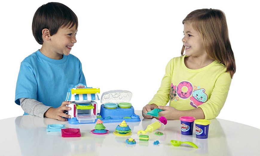 Image 16: Hasbro Play-Doh Set