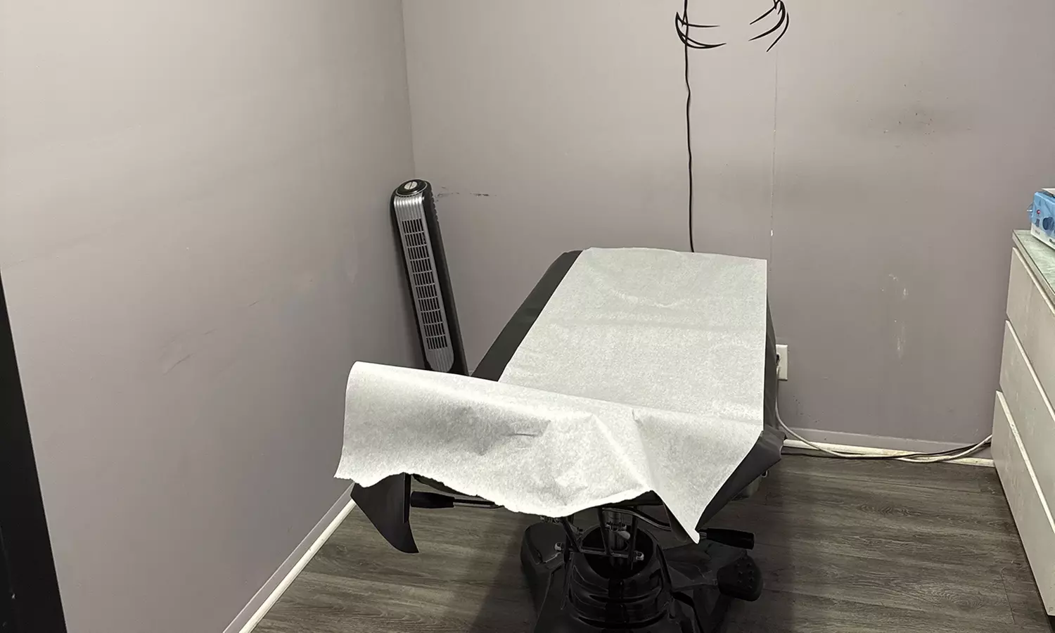 Expert Eyebrow Threading or Waxing for Perfect Brows