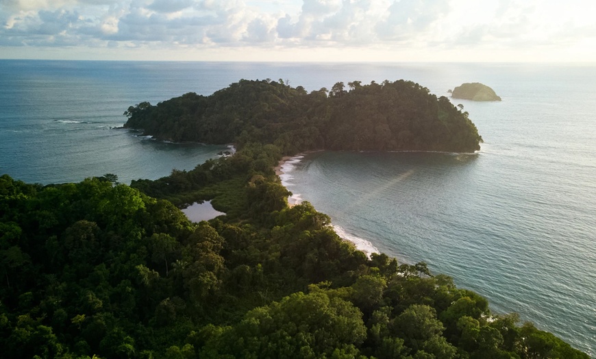 Image 8: ✈ 12-Day Ultimate Costa Rica RoadTrip w/ Air, Hotel & Car from Worldee