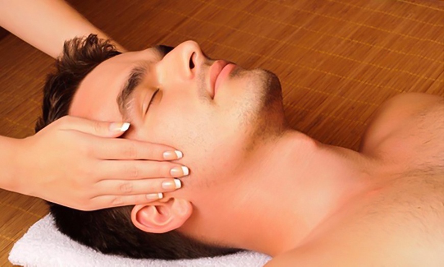 Image 5: 60 or 90-Min Choice of Massage with 20-Min Infrared Red Light Therapy