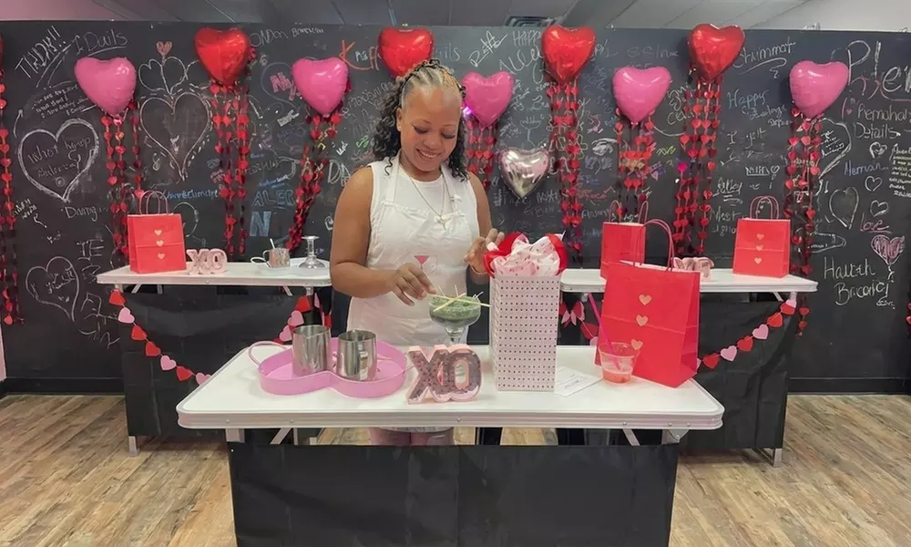 Candle Making Experience with Drink-Inspired Scents – Austin