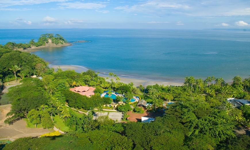 Image 2: ✈ 6-Night Costa Rica Trip w/Air, Car, Tours from Travel by Jen