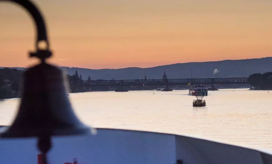 Image 2: Ticket für 2 Stunden Advents-Schifffahrt im Dezember in Mainz