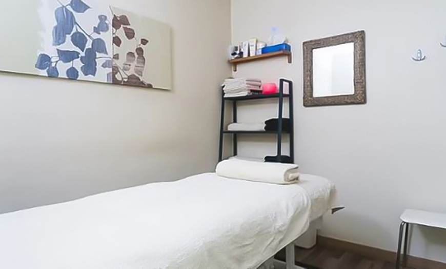 Image 7: Masaje corporal relajante de 45 o 60 minutos para 1 persona