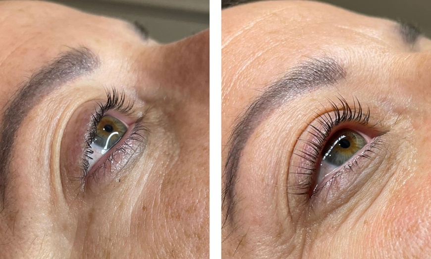 Image 7: Get a Full Set of Eyelash Extensions Any Style or Lash Lift & Tint 