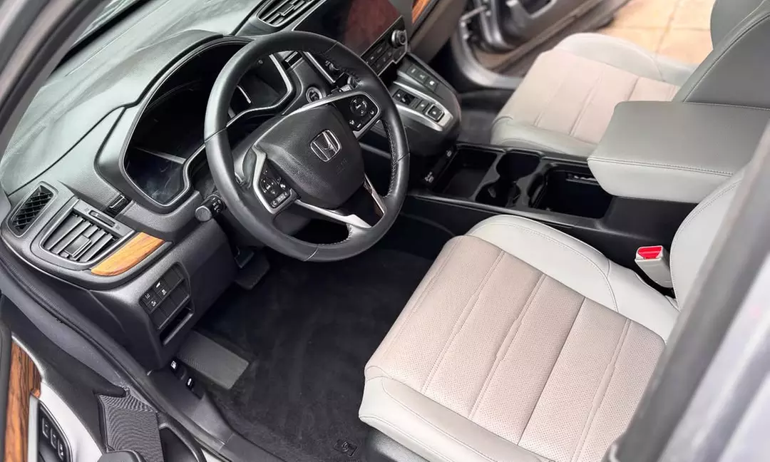 Interior/Exterior Auto Detailing Packages for Cars, SUVs & Mini-Vans