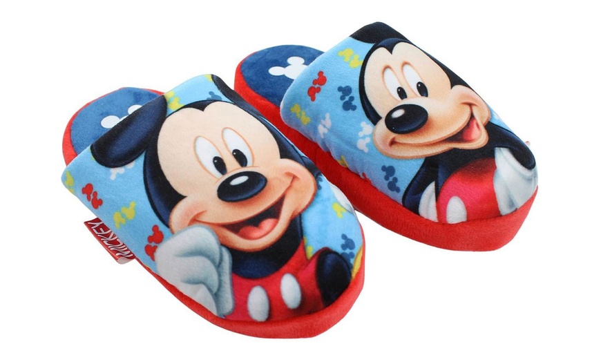 Image 9: Pantoufle avec imprimé Paw Patrol ou Mickey