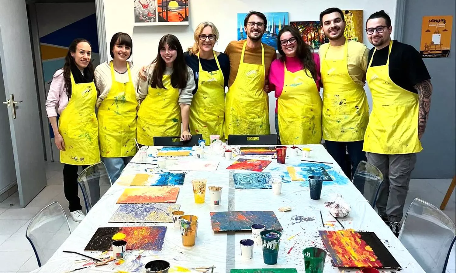 Taller de pintura acrílica para 1 o 2 personas con bebida y picoteo