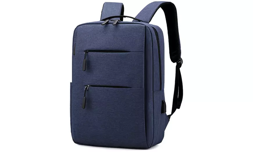 Image 2: Reisrugzak met een externe usb-poort