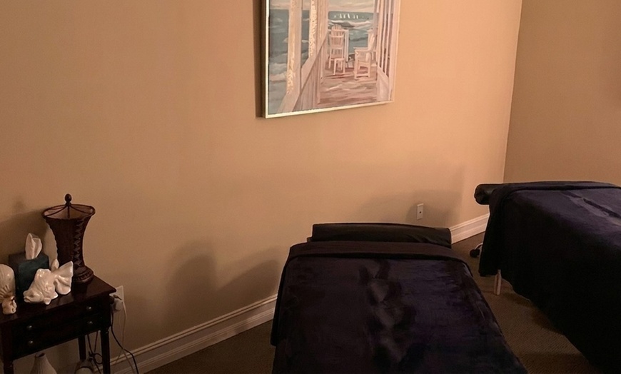 Image 5: 60-Min Deep Pressure Massage or Massage with Signature Facial