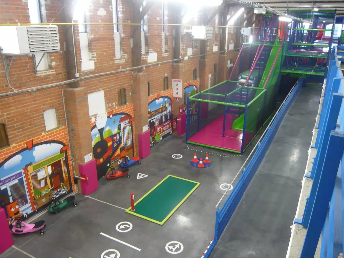 Entrées parc de jeux enfants 4-12 ans, formule repas en option