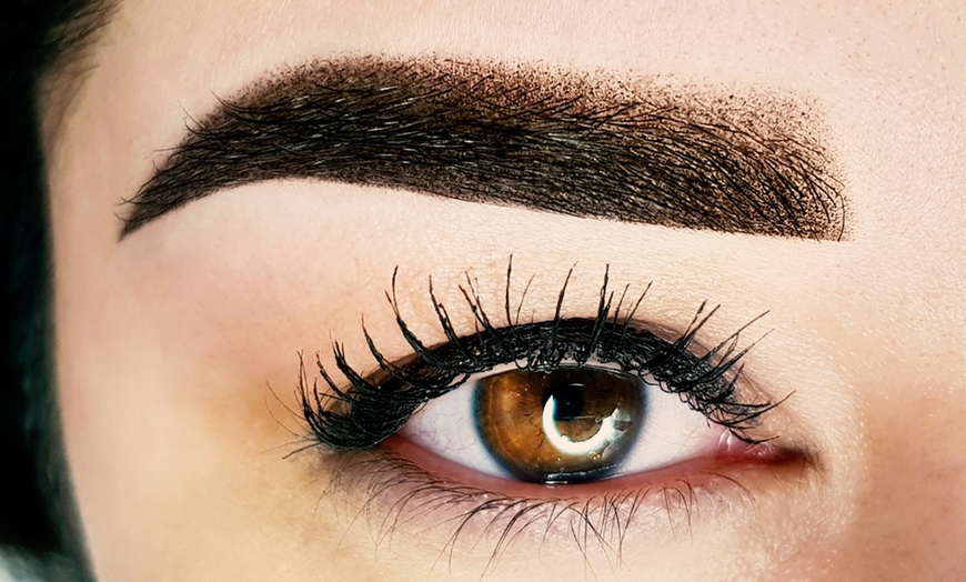 Image 8: Permanent Make-up: Brauen, Lippen, Eyeliner oder Haarpigmentierung