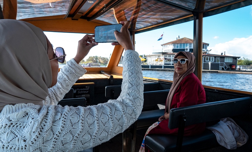 Image 8: Giethoorn Tour: vanuit Amsterdam in een Hop On Hop Off Holland bus