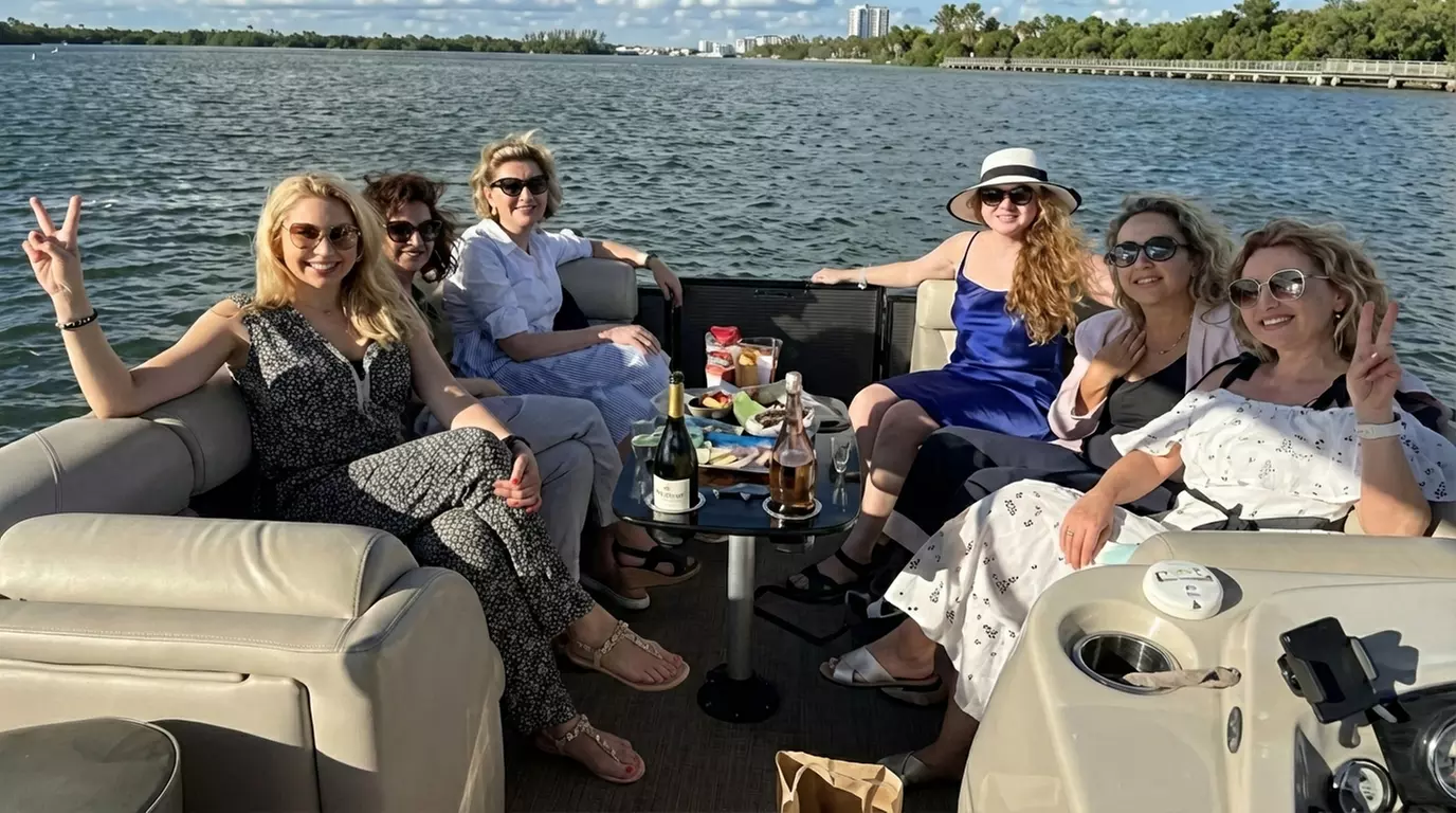 Cruise on a Luxurious Boat Rental for 1, 2, 4, or 6 Hrs Up To 6 People