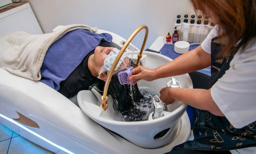 Image 5: 60-, 75- or 90-Minute Basic, Deep or Deluxe Head Spa Packages