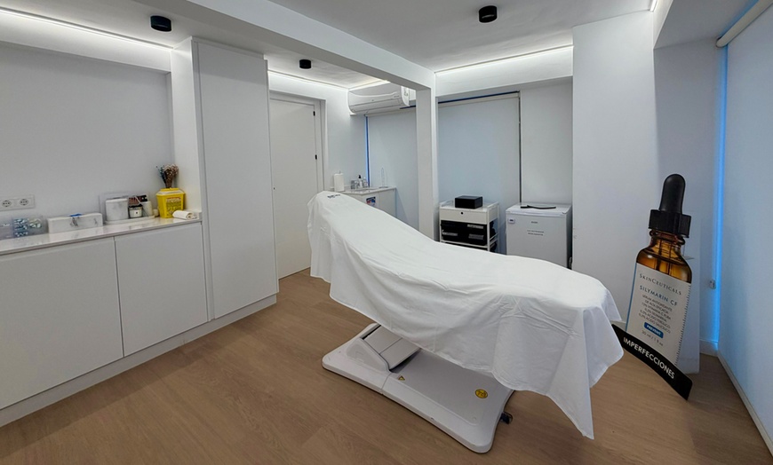 Image 5: Tratamiento reafirmante inyectado con opción a mesoterapia y/o retoque