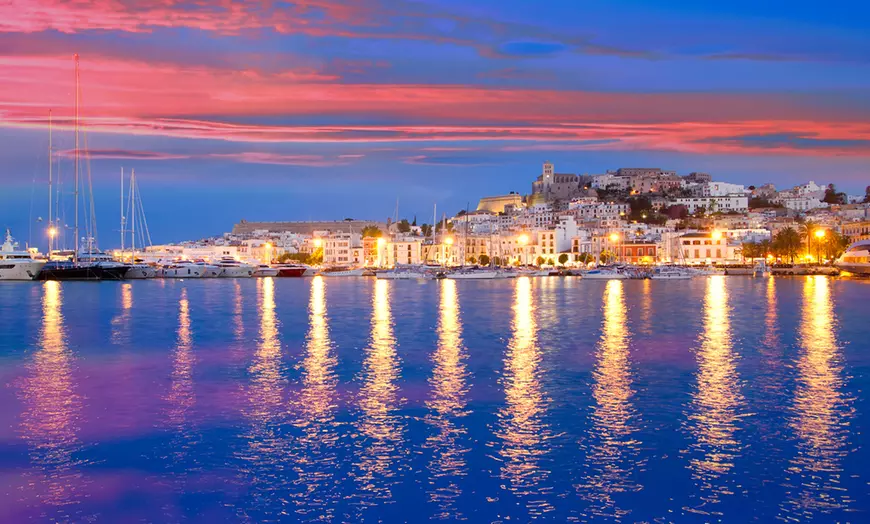 Image 1: ✈Ibiza: 2, 3 o 5 noches con vuelos
