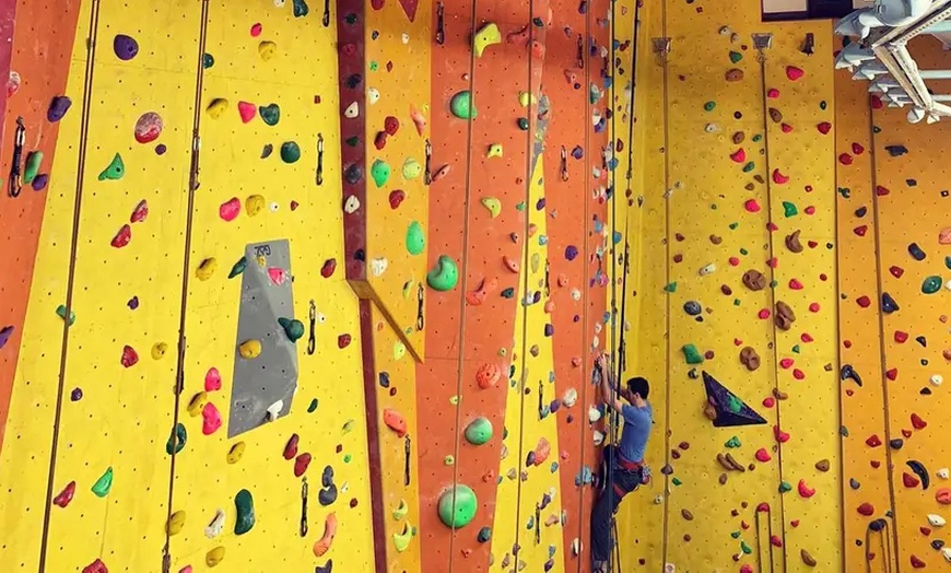 Image 4: Climbing Session at West 1 Climbing Wall - Everyone Active