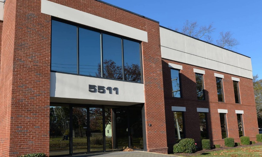 Image 1: B12 Injection, Vitamin C Injection, Beauty Bag, Immunity & More for 1