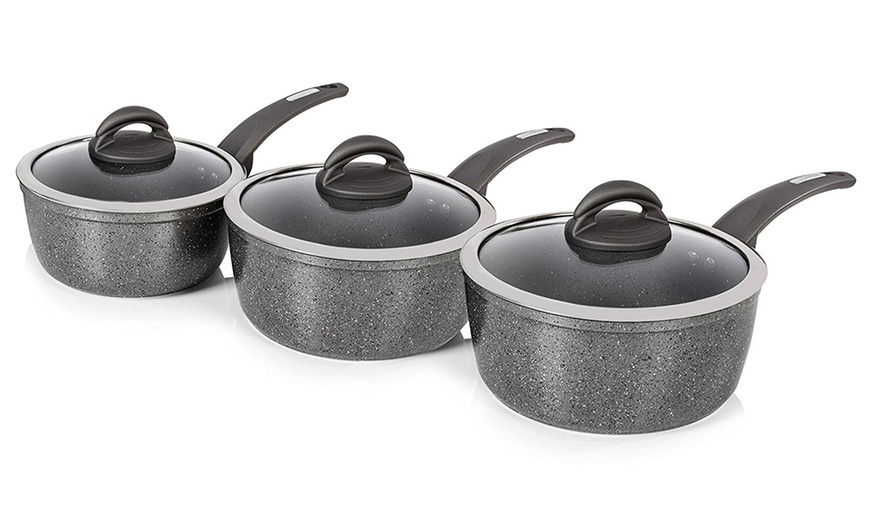 Image 2: Tower Three-Piece Saucepan Set