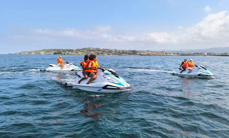 Image 10: Excursión de 30 o 60 minutos en moto de agua con opción a paddle surf