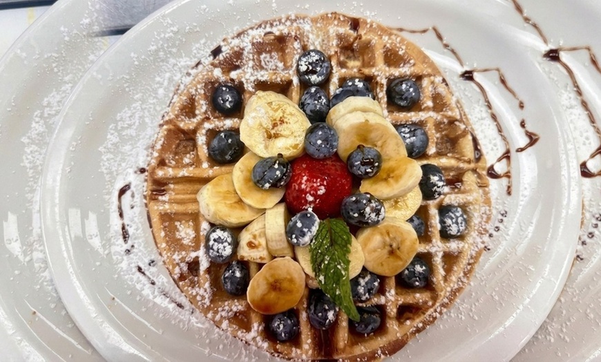 Image 4: Breakfast, Lunch & Weekend Family Meal Deals