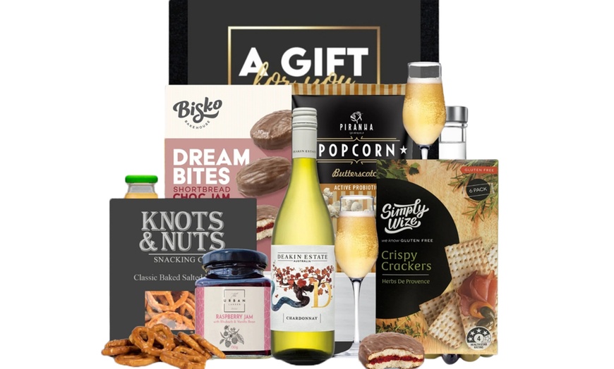 Image 9: Gift Hampers with Spirited Picks, Gourmet Treats & Pampering Goodies 