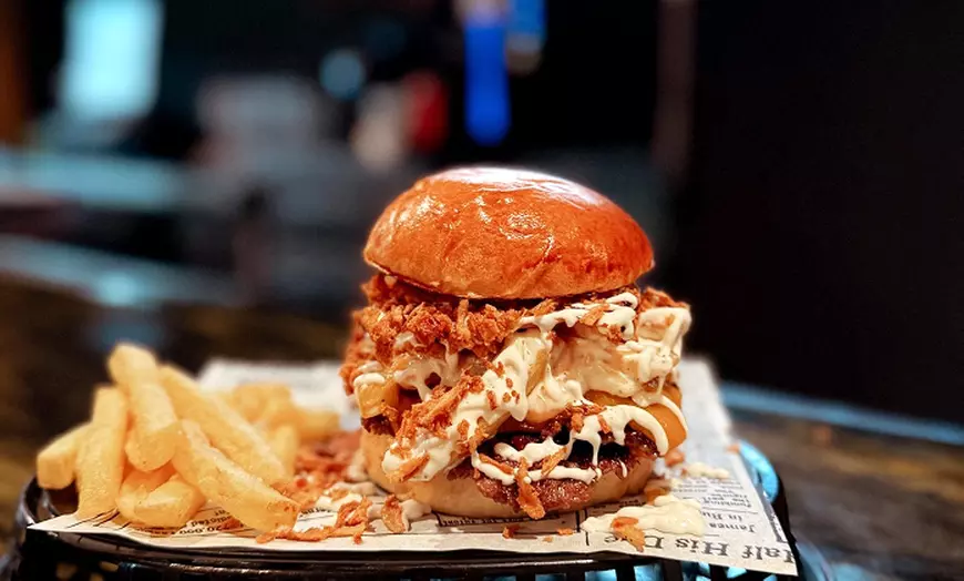 Image 6: Menú de hamburguesa smash o prime para 2 o 4 personas, postre y bebida
