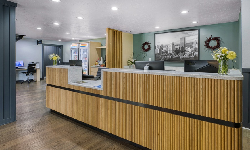 Image 17: Member Pricing: Relaxing Portland-Area Stay w/ Pool & Free Breakfast