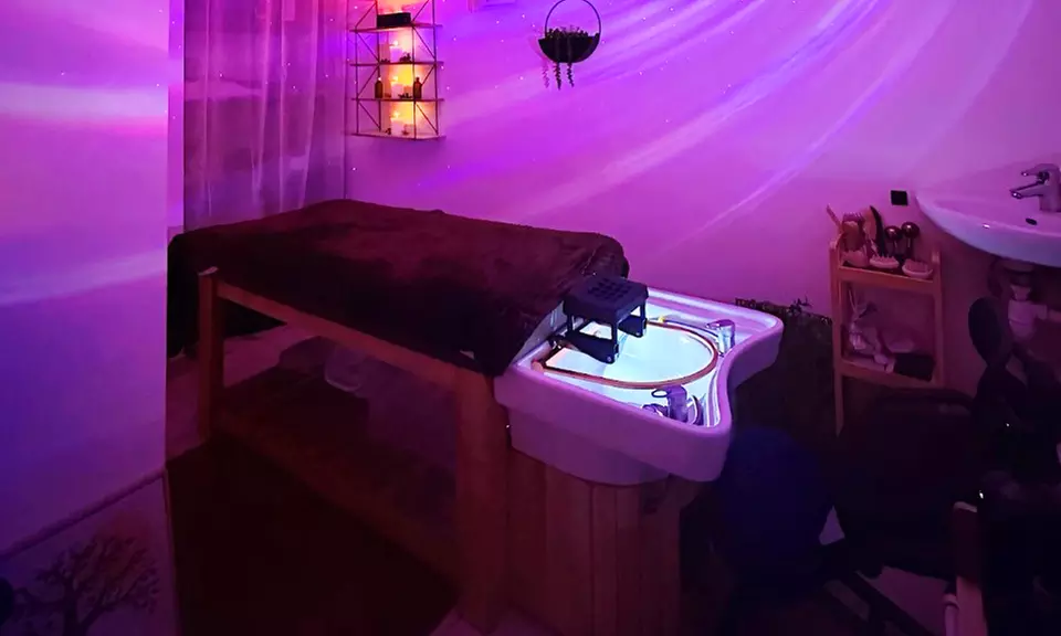 Jusqu'à 34% de remise sur Soins du cuir chevelu chez Aura Head Spa