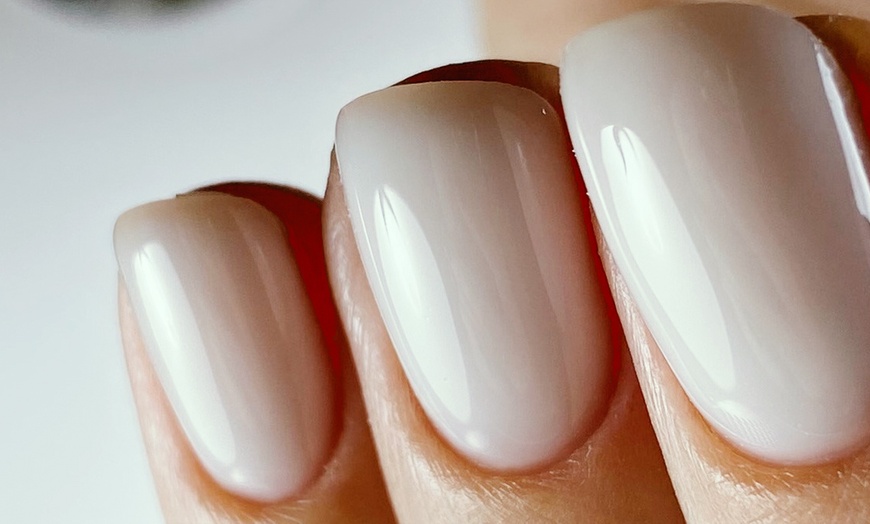 Image 4: Russische Maniküre oder Herren-Maniküre für 1 Person