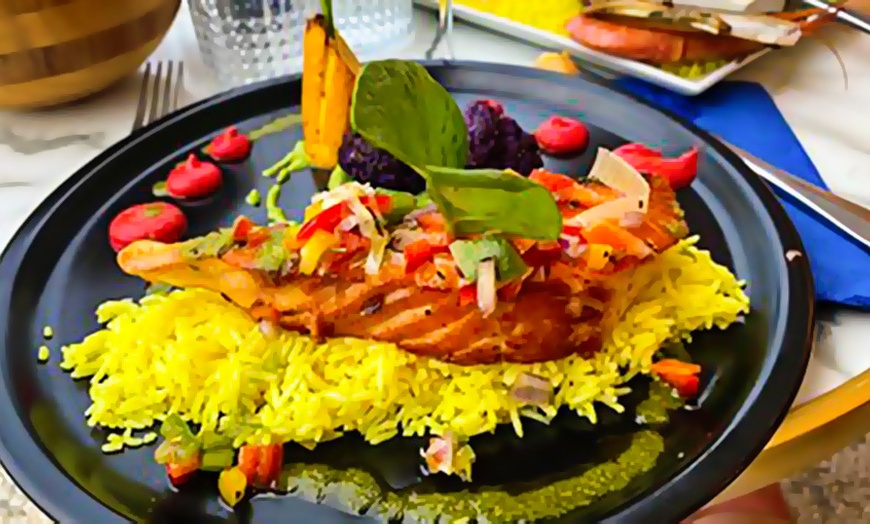 Image 1: Saveurs méditerranéennes face à la mer