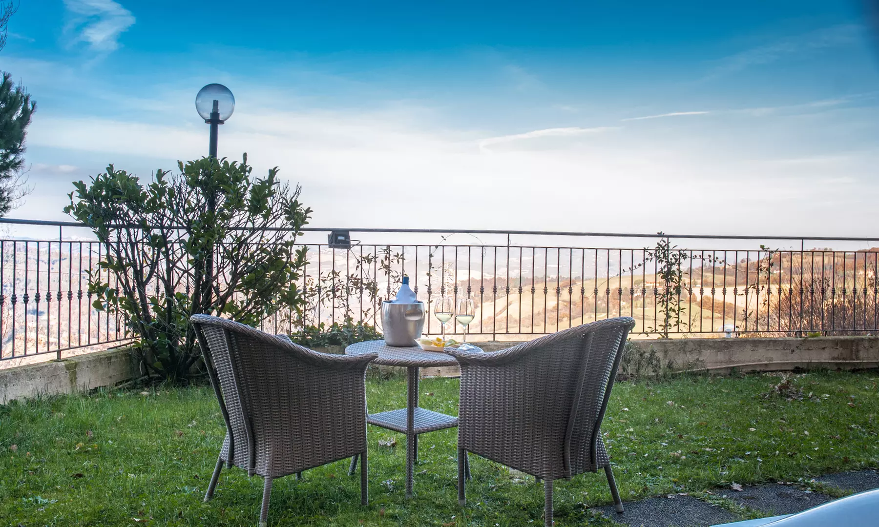 Urbino 4*: camera Comfort o Deluxe con mezza pensione e Spa