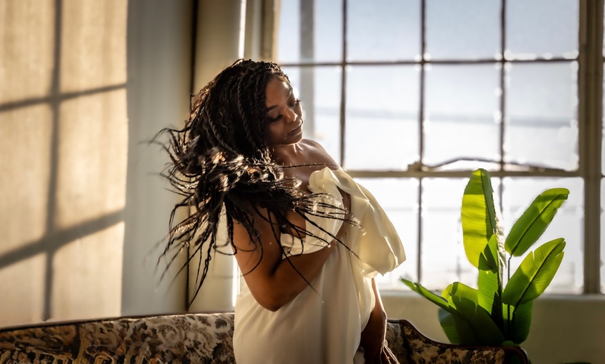 Image 2: Enjoy a 60 or 90 Min In-Studio Photography Session with Photo Package