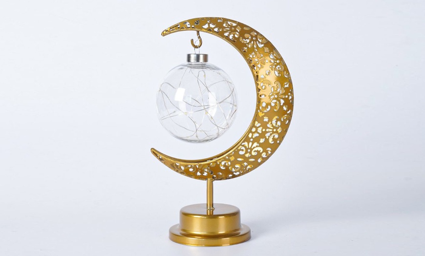 Image 6: LED Iron Hollow-Out Star and Moon Night Lights