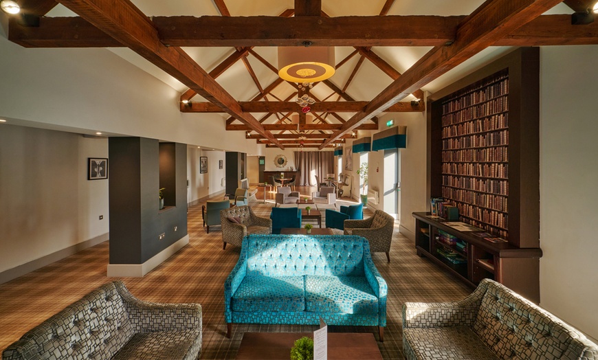 Image 6: Lincolnshire: One Night with Breakfast, Dinner, and Murder Mystery