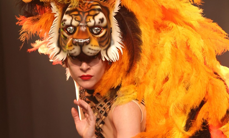 Image 9: Soirée glamour au Cabaret l'Extravagance