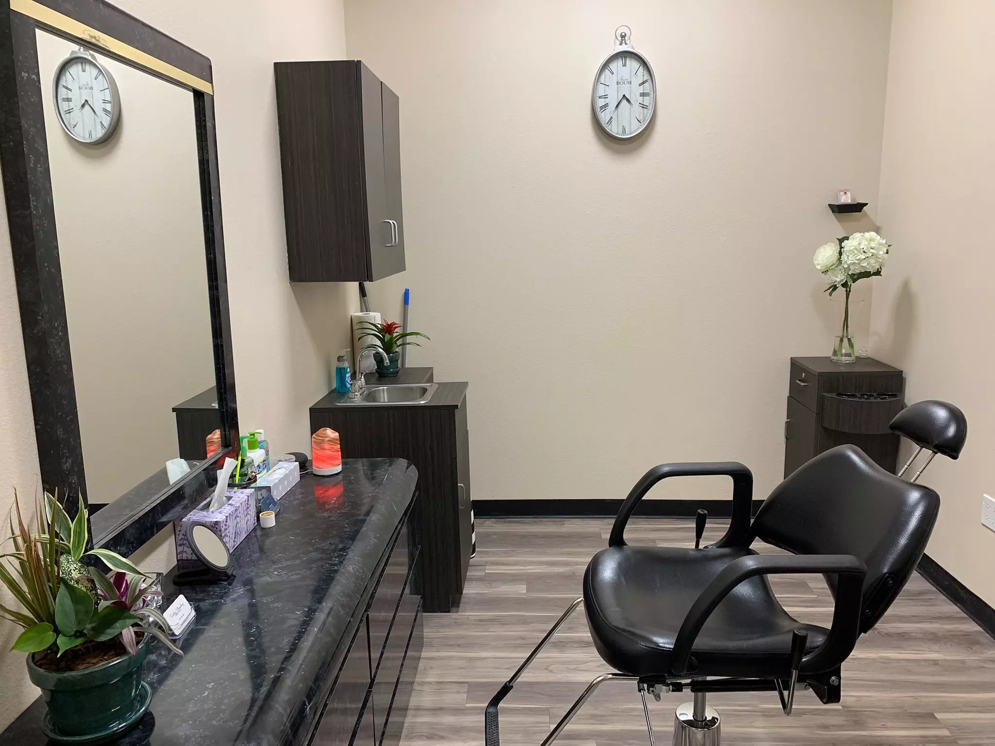 Enhance Your Look with a Microblading Session at Sarita's Threading