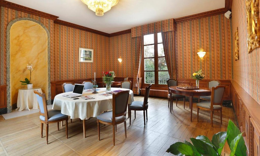 Image 7: Loir-et-Cher : chambre privilège, option petit-déjeuner, dîner et spa