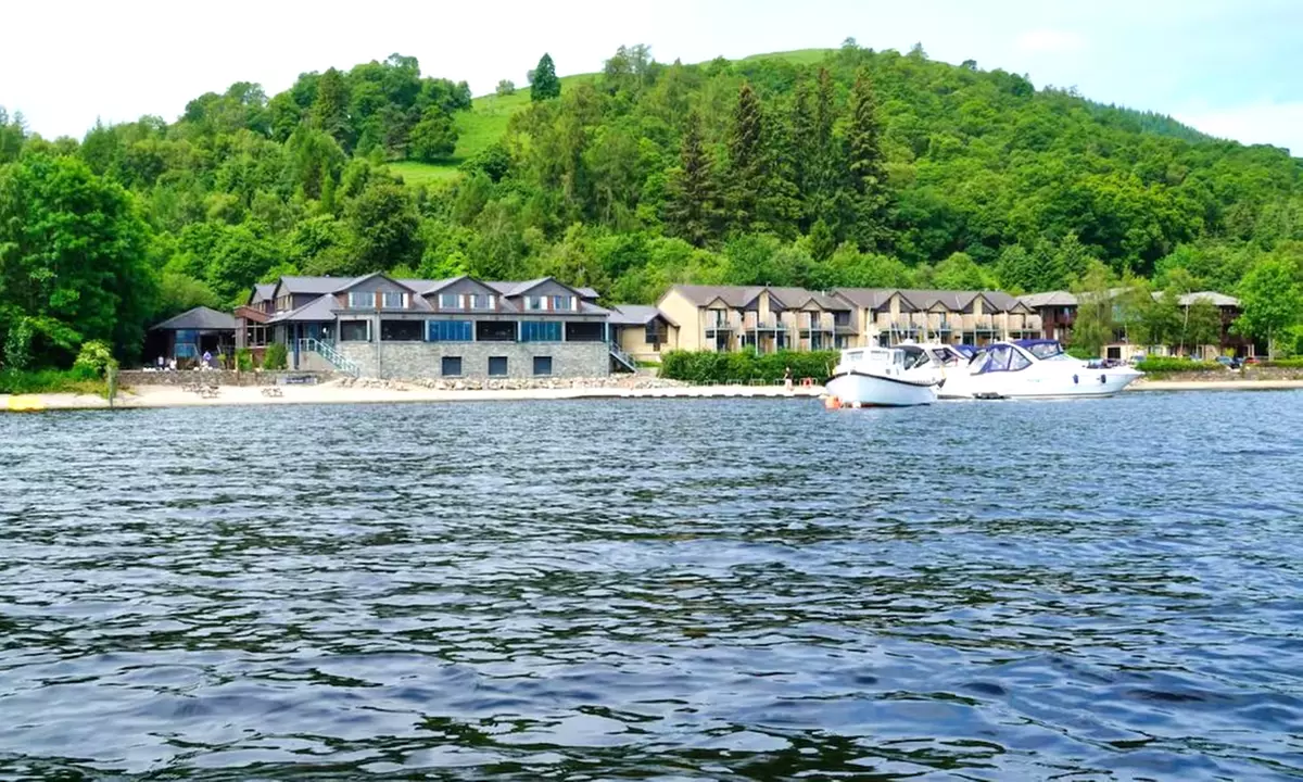 Loch Lomond: 4* Stay with Full Scottish Breakfast and Optional Dinner