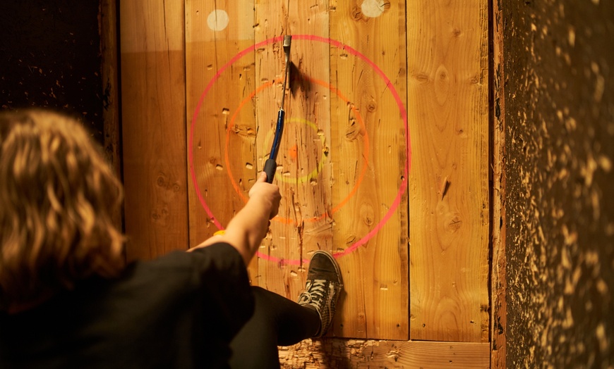 Image 3: Axe Throwing Experience – Bakersfield