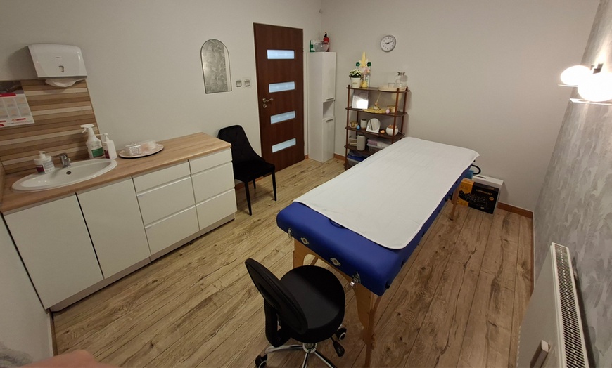 Image 3: Do 40% zniżki na Masaż - Określona część ciała (ręka, szyja, głowa) w Naturalis